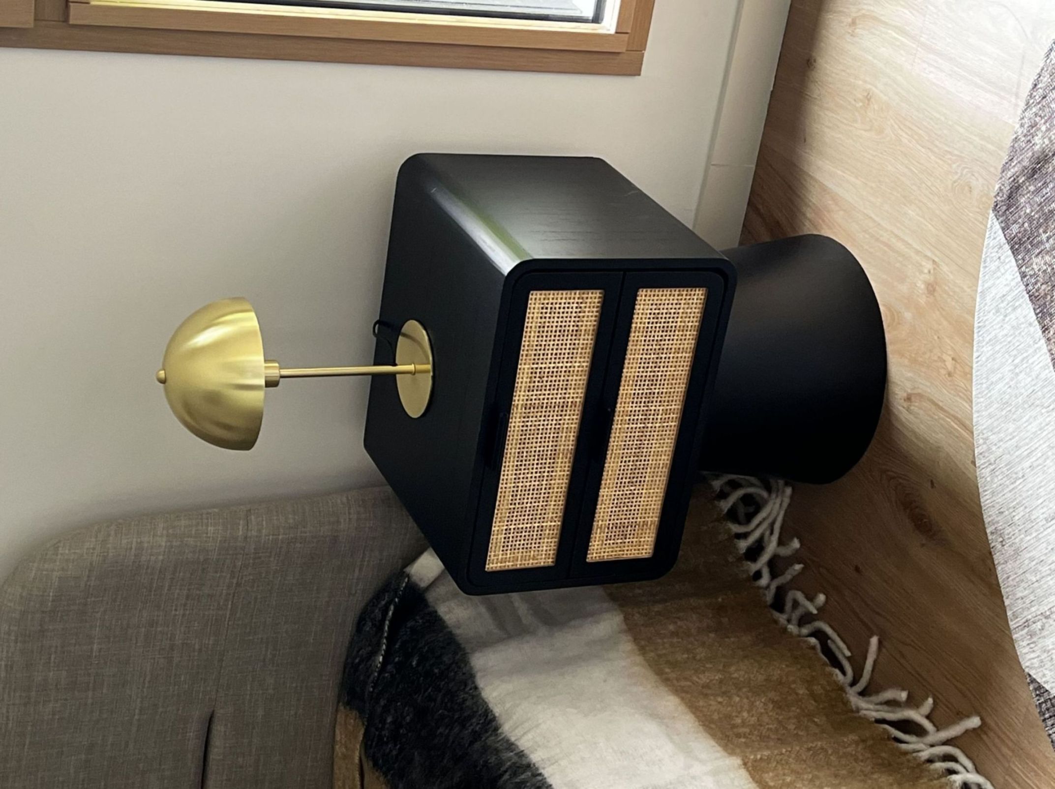 Décoration d'un Airbnb à Clermont-Ferrand – Oui Design x Angèle Bouchet